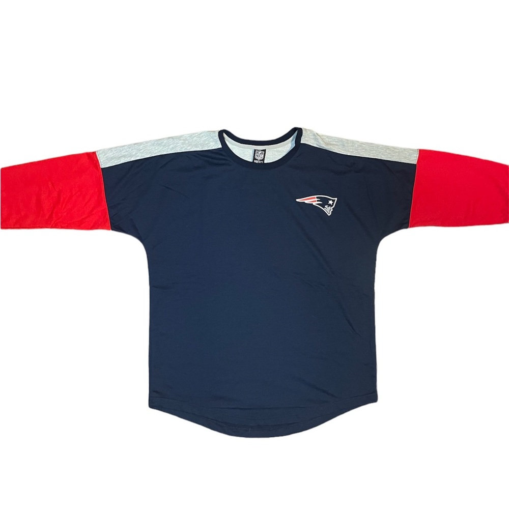 NWT NFL Women’s New England Patriots Long Sleeve Crew Neck Size Medium